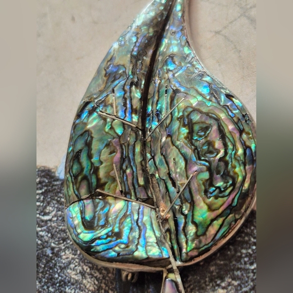 Iridescent Abalone Shell Leaf Brooch - Picture 4 of 7